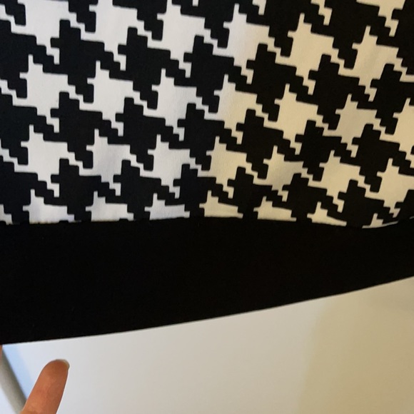 Black and white dress - Picture 2 of 3